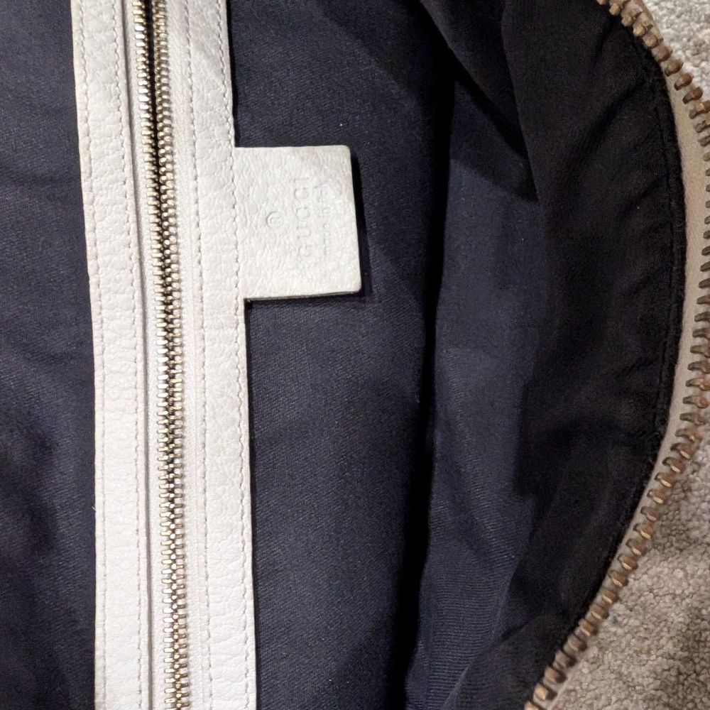 Gucci Sherry Vintage White Leather Hobo Bag - Picture 8 of 13